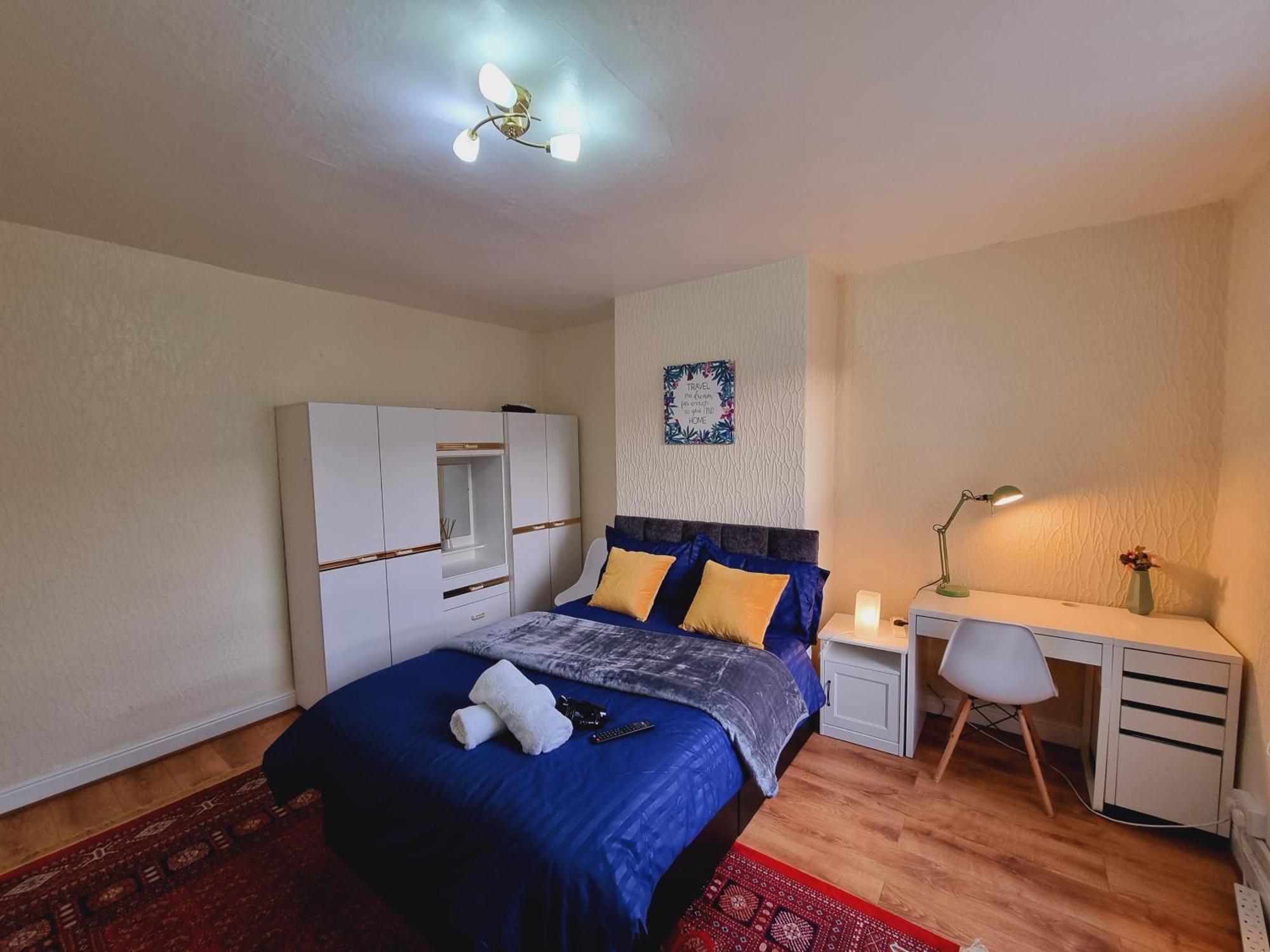 Spacious Two Bedroom House, Parking And Wifi Λιντς Εξωτερικό φωτογραφία