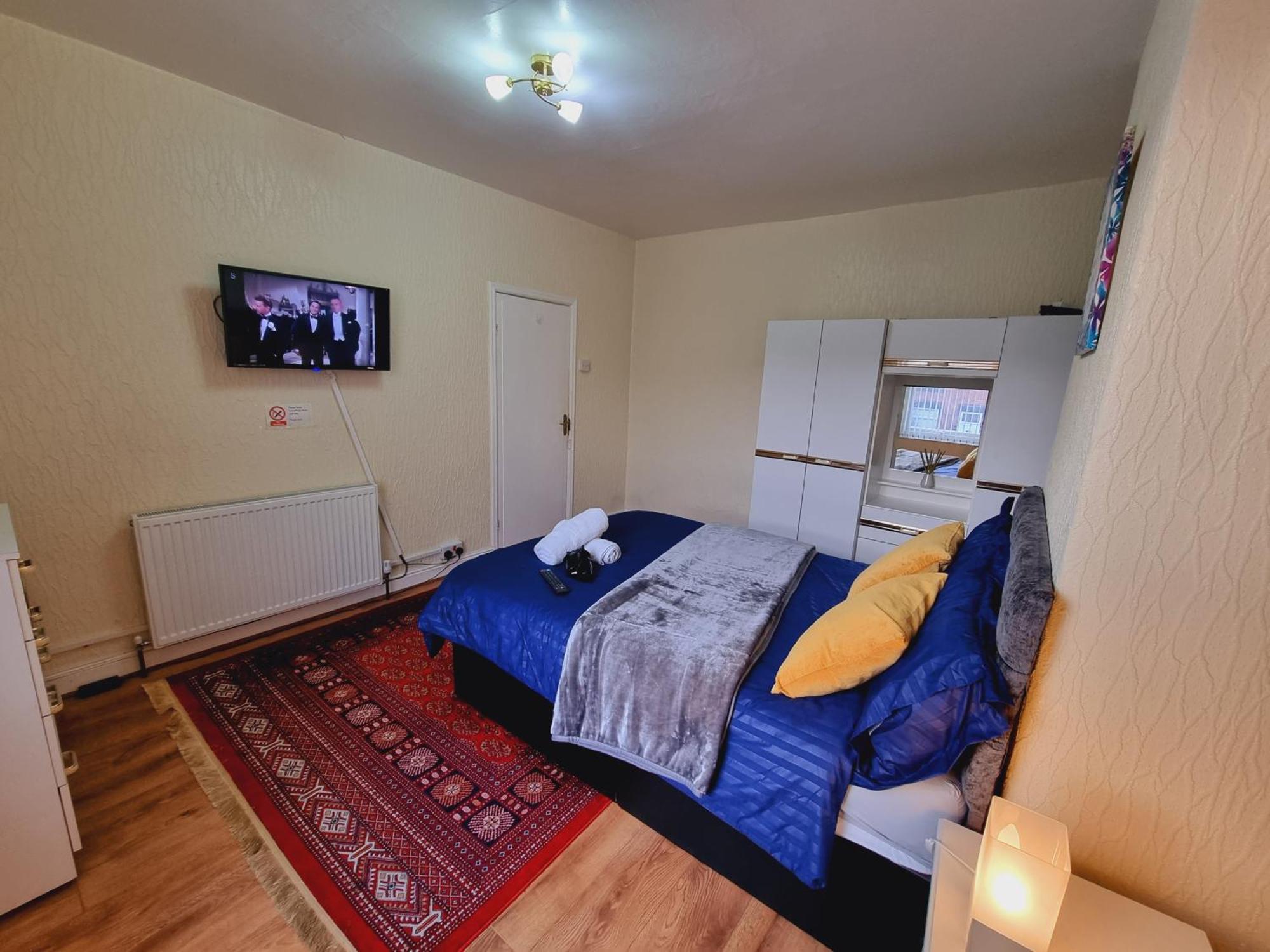 Spacious Two Bedroom House, Parking And Wifi Λιντς Εξωτερικό φωτογραφία